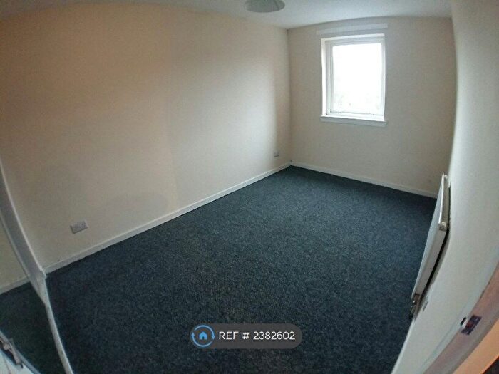 2 Bedroom Flat To Rent In Helenvale Street, Glasgow, G31