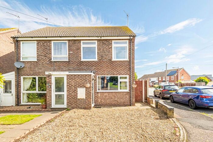 3 Bedroom Semi-Detached House For Sale In Clarendon Drive, Martham, NR29