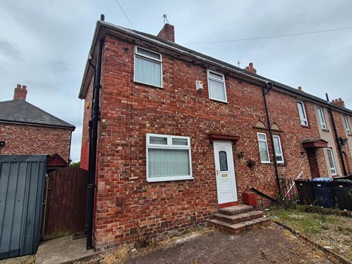 2 Bedroom End Of Terrace House To Rent In Birds Nest Road, Newcastle Upon Tyne, NE6
