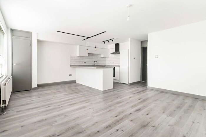 2 Bedroom Flat To Rent In North Street, Lewes, BN7