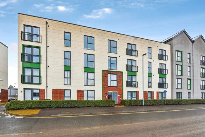 2 Bedroom Apartment For Sale In Foundry Lane, Chippenham, SN15