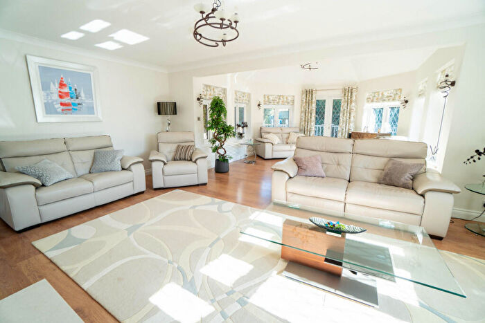 4 Bedroom Detached Bungalow For Sale In Thorpe Road, Clacton-on-sea, CO16