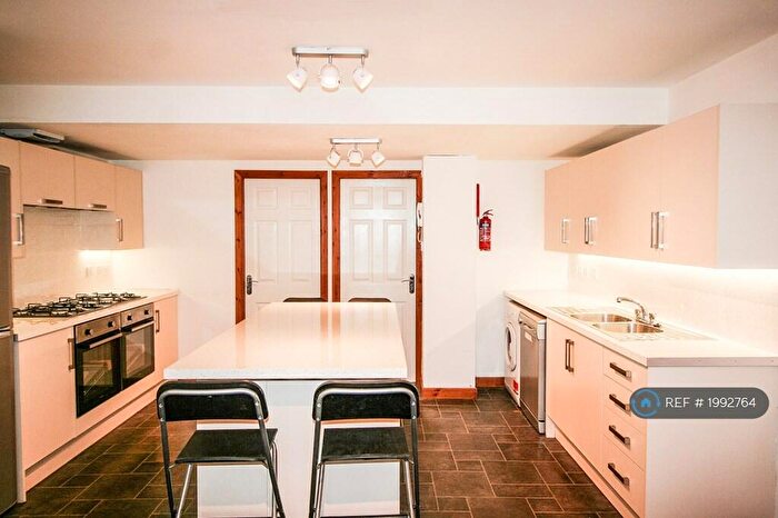 8 Bedroom Terraced House To Rent In Brailsford Road, Manchester, M14