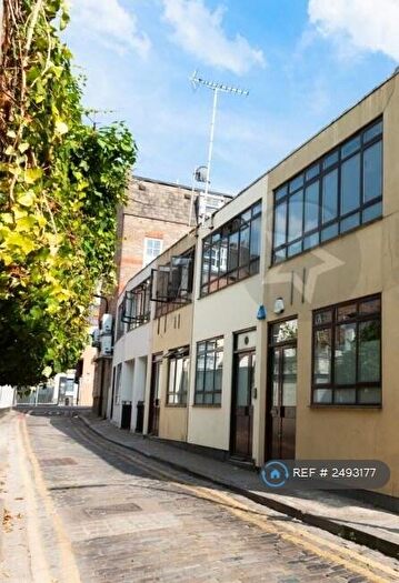 2 Bedroom Terraced House To Rent In Mill Row, London, N1