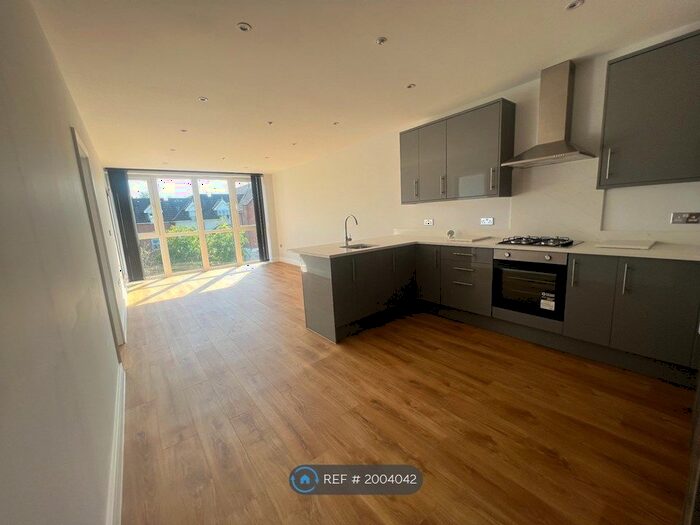 2 Bedroom Flat To Rent In Goldsworth Road, Woking, GU21