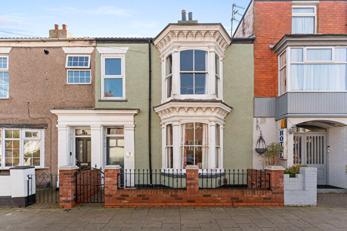 5 Bedroom Terraced House For Sale In Albert Road, Cleethorpes, DN35