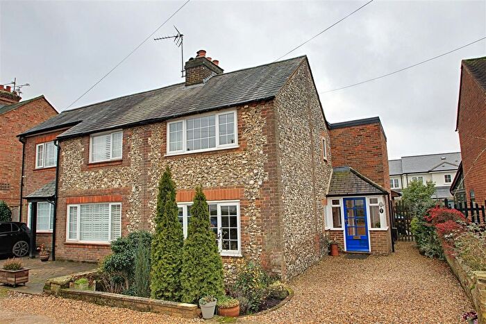 3 Bedroom Semi Detached House For Sale In Alexandra Road, Chipperfield, Kings Langley, WD4