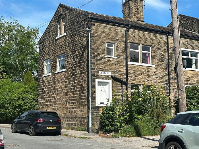 3 Bedroom End Terrace House For Sale In North Street, Thackley, Bradford, BD10