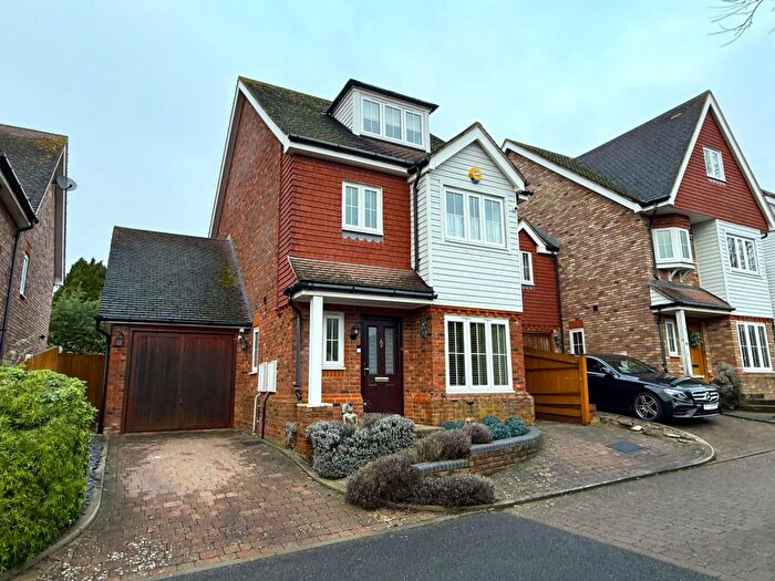 4 Bedroom Detached House For Sale In Abbey Close, Orpington, BR6