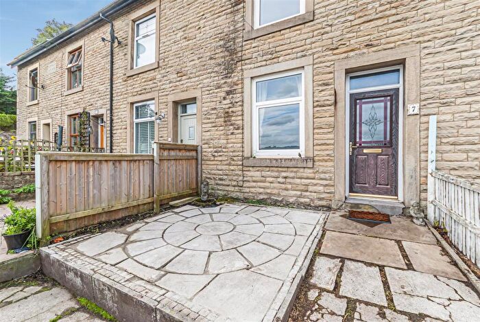 2 Bedroom Terraced House For Sale In Cliff Mount, Ramsbottom, Bury, BL0