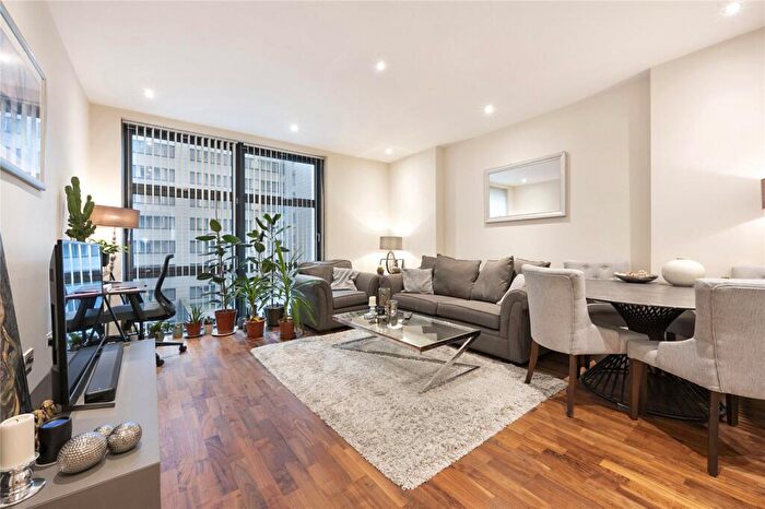 1 Bedroom Flat To Rent In South Quay Square, Isle Of Dogs, E14