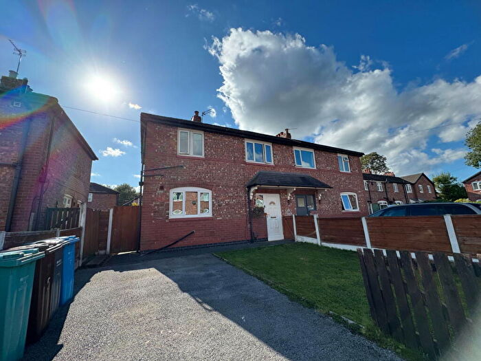3 Bedroom Semi-Detached House For Sale In Ashburn Avenue, Burnage, M19