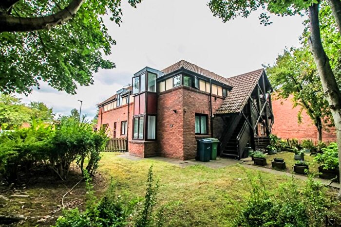 2 Bedroom Flat To Rent In Curlew Close, Ayton, Washington, Tyne & Wear, NE38