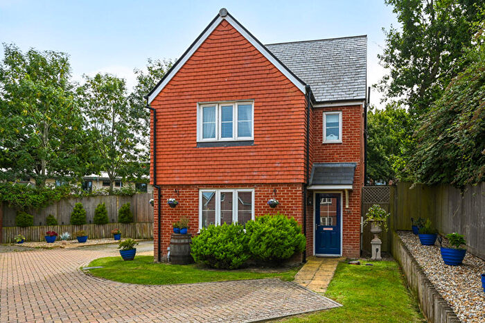 4 Bedroom Detached House For Sale In Viburnum Way, Hailsham, BN27