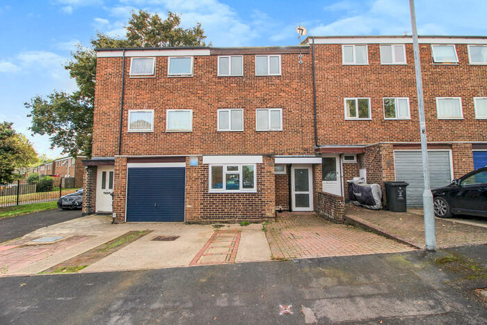 3 Bedroom Terraced House To Rent In Truman Close, Eldene, Swindon, SN3