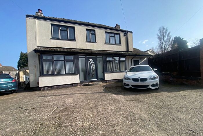 4 Bedroom Detached House For Sale In Bunkers Hill Lane, Bilston, WV14