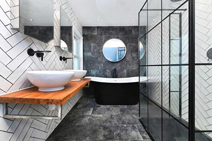 3 Bedroom Terraced House For Sale In Western Road, Burnham-On-Crouch, Essex, CM0