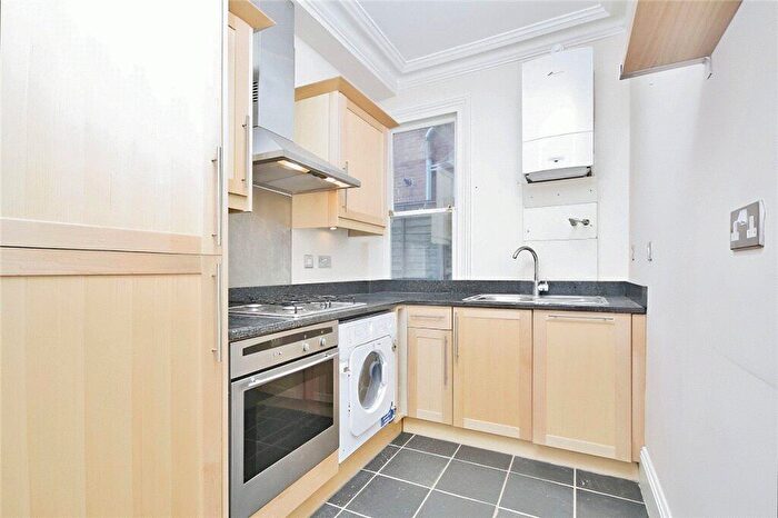2 Bedroom Apartment To Rent In York Road, Guildford, Surrey, GU1
