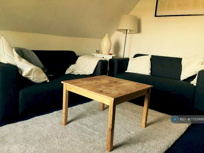 2 Bedroom Flat To Rent In Bedford Hill, London, SW12