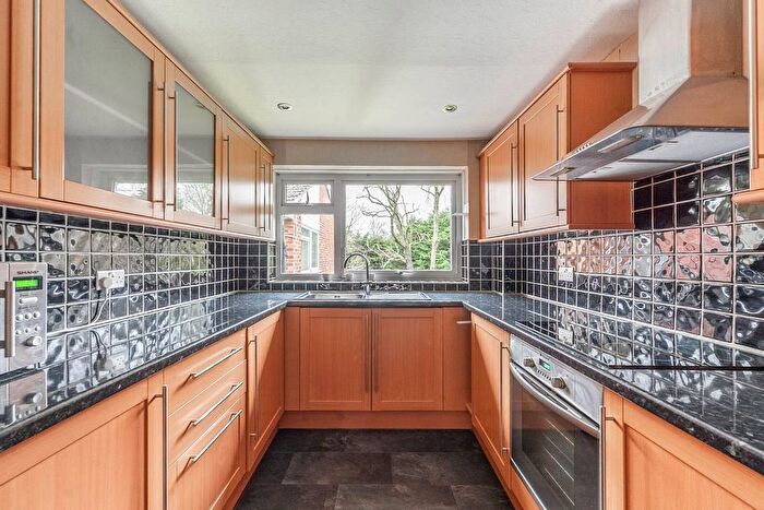 2 Bedroom Flat To Rent In Aran Drive, Stanmore, HA7