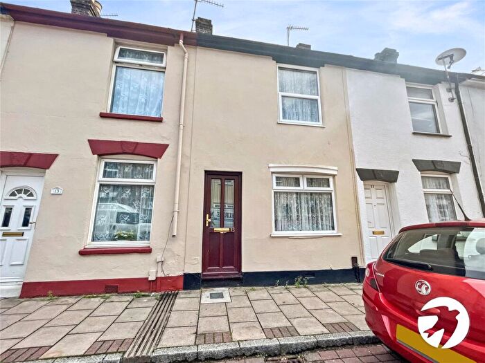 2 Bedroom Terraced House To Rent In West Street, Gillingham, Kent, ME7