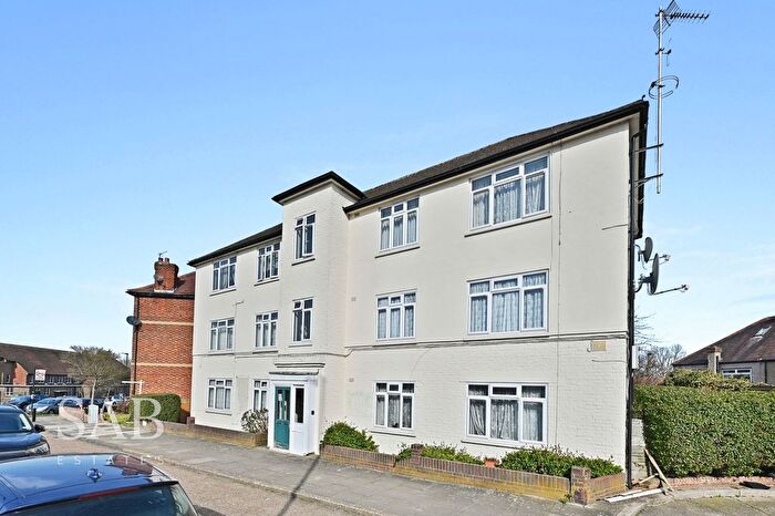 2 Bedroom Flat For Sale In Ruislip Road, Greenford, UB6
