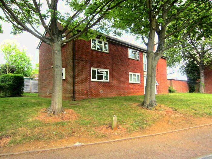 1 Bedroom Flat To Rent In Brook Drive, Stevenage, SG2