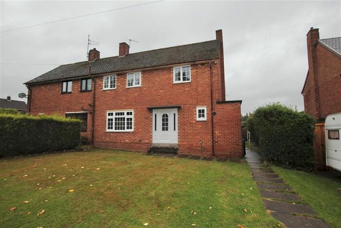 3 Bedroom Semi-Detached House To Rent In Winchester Road, Newbold, Chesterfield, S41