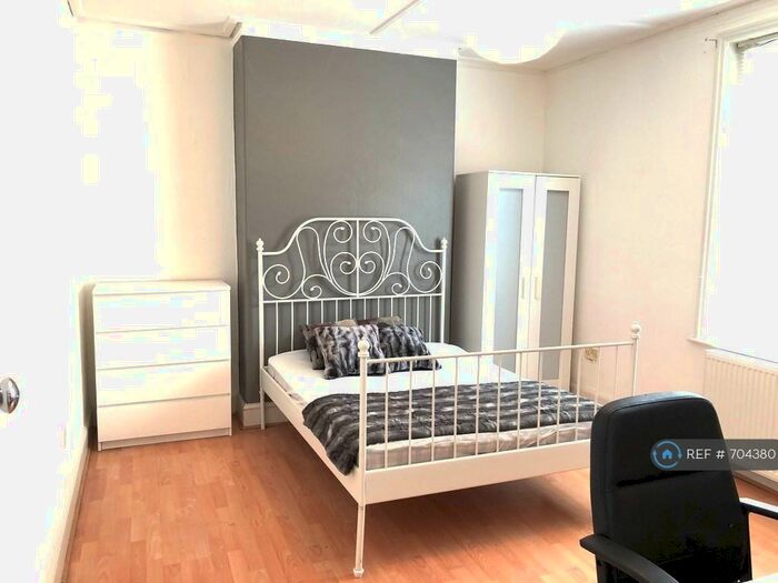 4 Bedroom Terraced House To Rent In Richardson Street, Newcastle Upon Tyne, NE6