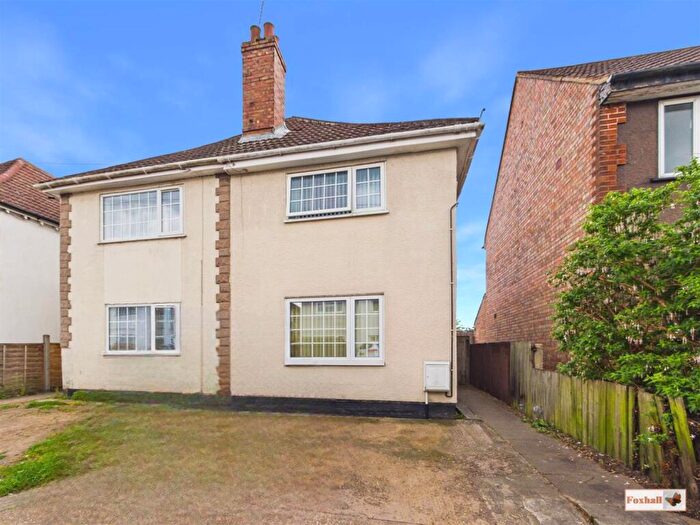 3 Bedroom Semi Detached House For Sale In Reading Road, Ipswich, IP4