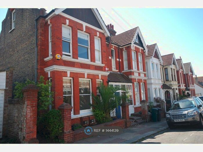 2 Bedroom Flat To Rent In St Andrews Road, Brighton, BN1