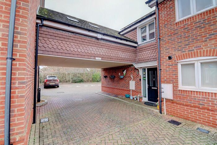 3 Bedroom End Of Terrace House For Sale In Kingswood Park, High Wycombe, Buckinghamshire, HP13