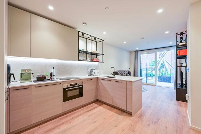 Studio For Sale In Heron Wharf, Poplar, London, E14