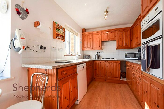 3 Bedroom Terraced House For Sale In King Arthur Court, Cheshunt, EN8