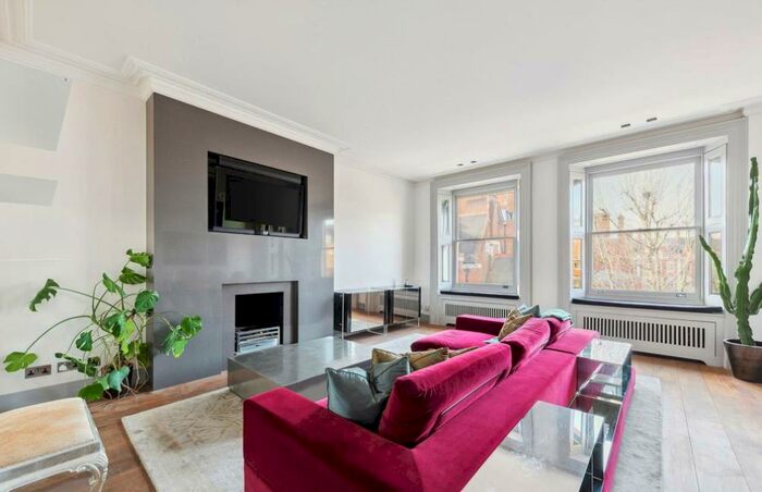 3 Bedroom Apartment To Rent In Harewood Avenue, Marylebone, London, NW1