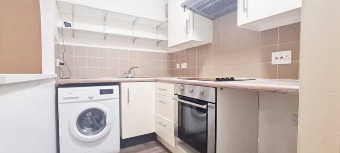 1 Bedroom Flat To Rent In Chadwick Drive, Harold Wood, Essex, Za, Uk, RM3