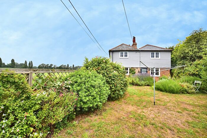 3 Bedroom Cottage For Sale In Luddenham, Faversham, ME13