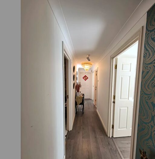 1 Bedroom Flat To Rent In Woodland Crescent, London, SE16