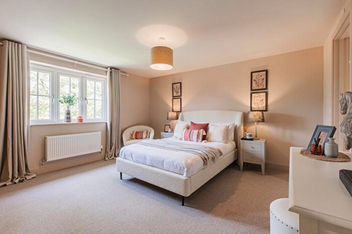 4 Bedroom Detached House For Sale In Bedrooms To Both Floors - Fabulous Corner Plot, NR20