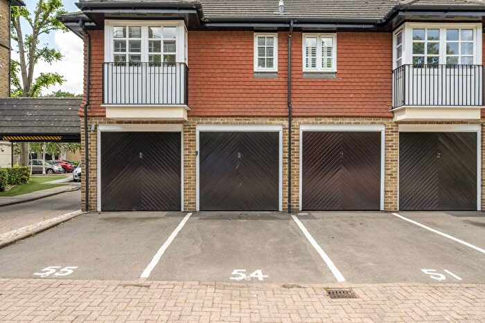 2 Bedroom Flat To Rent In Selhurst Close, Wimbledon Common, London, SW19