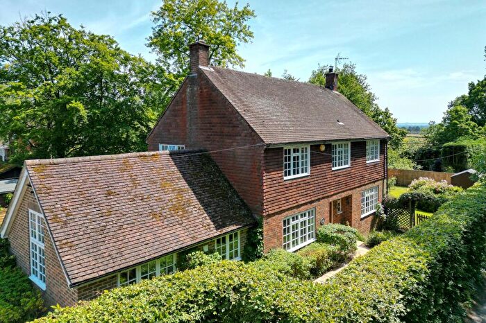 4 Bedroom Detached House For Sale In Hayes Lane, Slinfold, RH13