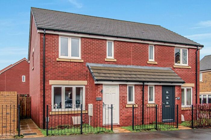 3 Bedroom Semi-Detached House For Sale In Crane Road, Houndstone, Yeovil, BA22