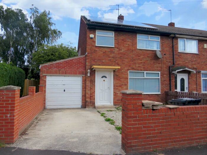 3 Bedroom House To Rent In Beech Crescent, Stainforth, Doncaster, DN7