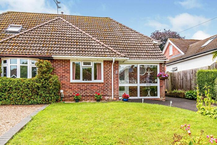 2 Bedroom Bungalow To Rent In Weeke, Winchester, SO22