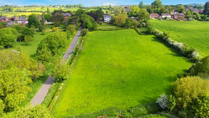 6 Bedroom Country House For Sale In Brook House, Smeeton Westerby, Leicestershire, LE8