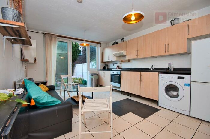 4 Bedroom Town House To Rent In Blackwell Close, Homerton, Hackney, London, E5