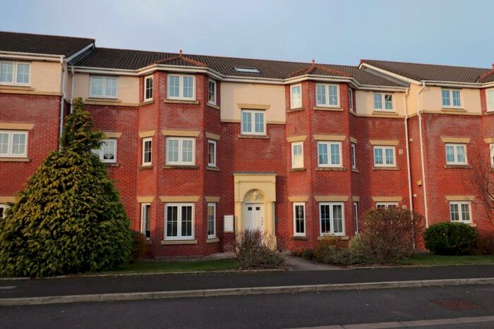 2 Bedroom Flat To Rent In Watermans Walk, Oakland View, CA1