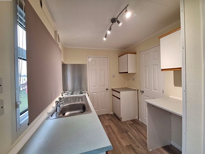 1 Bedroom Mobile/park Home To Rent In Sunningdale M.H.P., Colden Common, Winchester., SO21