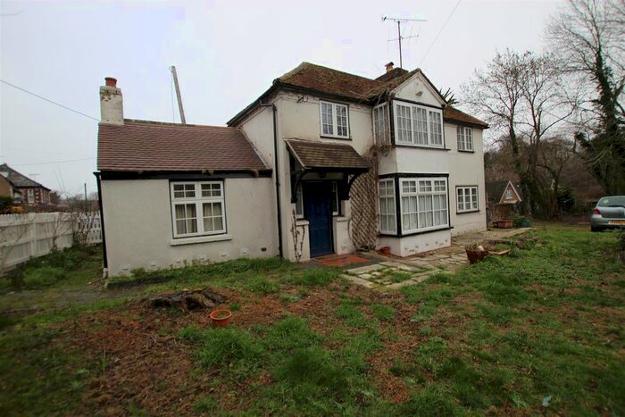 4 Bedroom Cottage To Rent In Totteridge Lane, High Wycombe, HP13