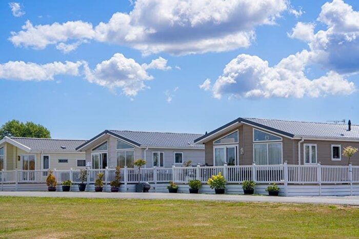 2 Bedroom Mobile/park Home For Sale In Canney Road, Steeple, Southminster, CM0